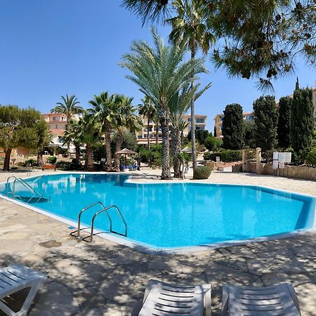 Ocean Sunset Apartment Paphos Exterior photo